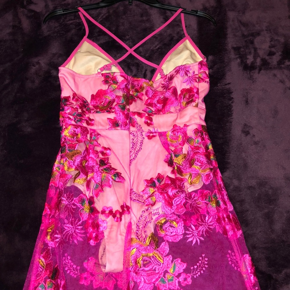 Dress - Picture 2 of 4